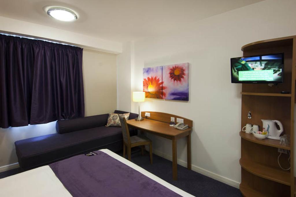 Premier Inn Stratford Upon Avon Waterways Exterior foto