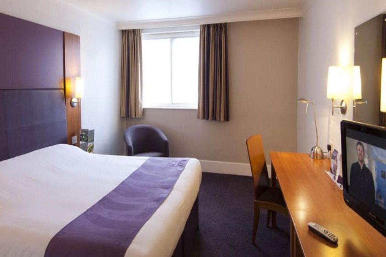 Premier Inn Stratford Upon Avon Waterways Exterior foto